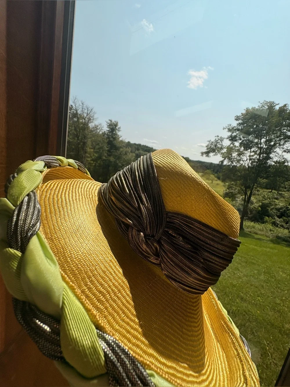 Whittall & Shon Golden Hat Silver Green Braided Favric Rim Gold Lamme Twist